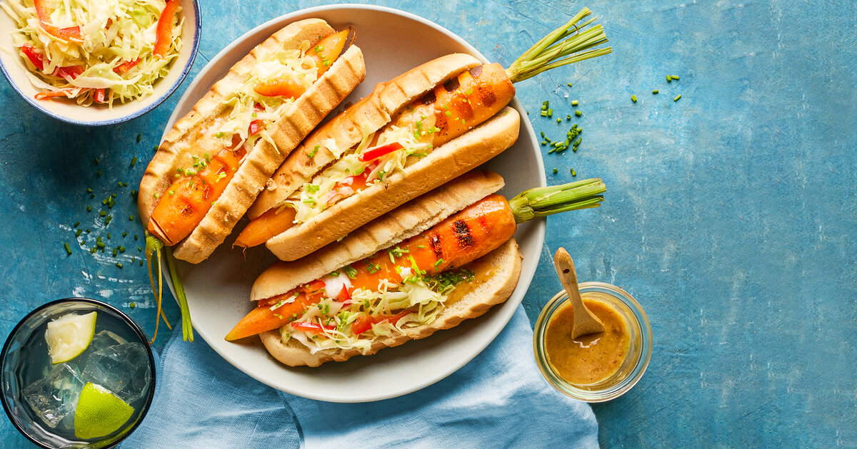 Karotten-Hotdog-mit-Krautsalat