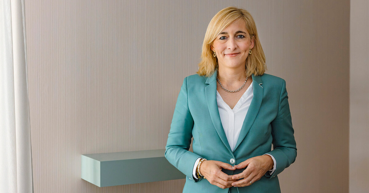 Ministerin-Warken-Wechseljahre-aus-der-Tabuzone-holen-