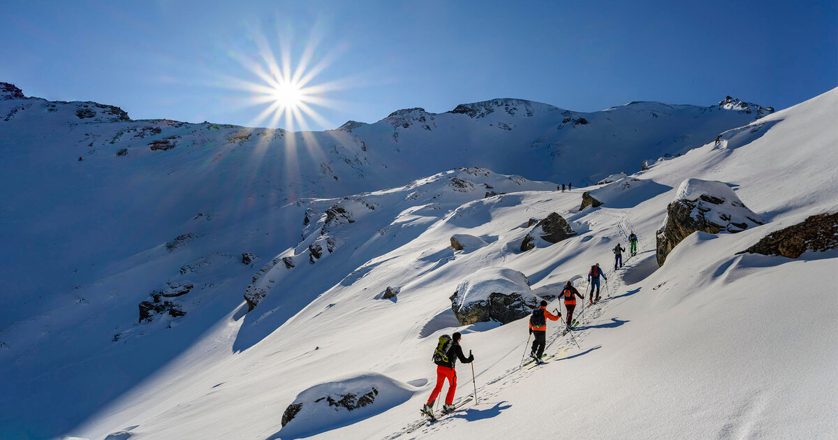 -Risiko-am-Berg-Wie-Sie-Lawinengefahr-bei-Skitouren-erkennen