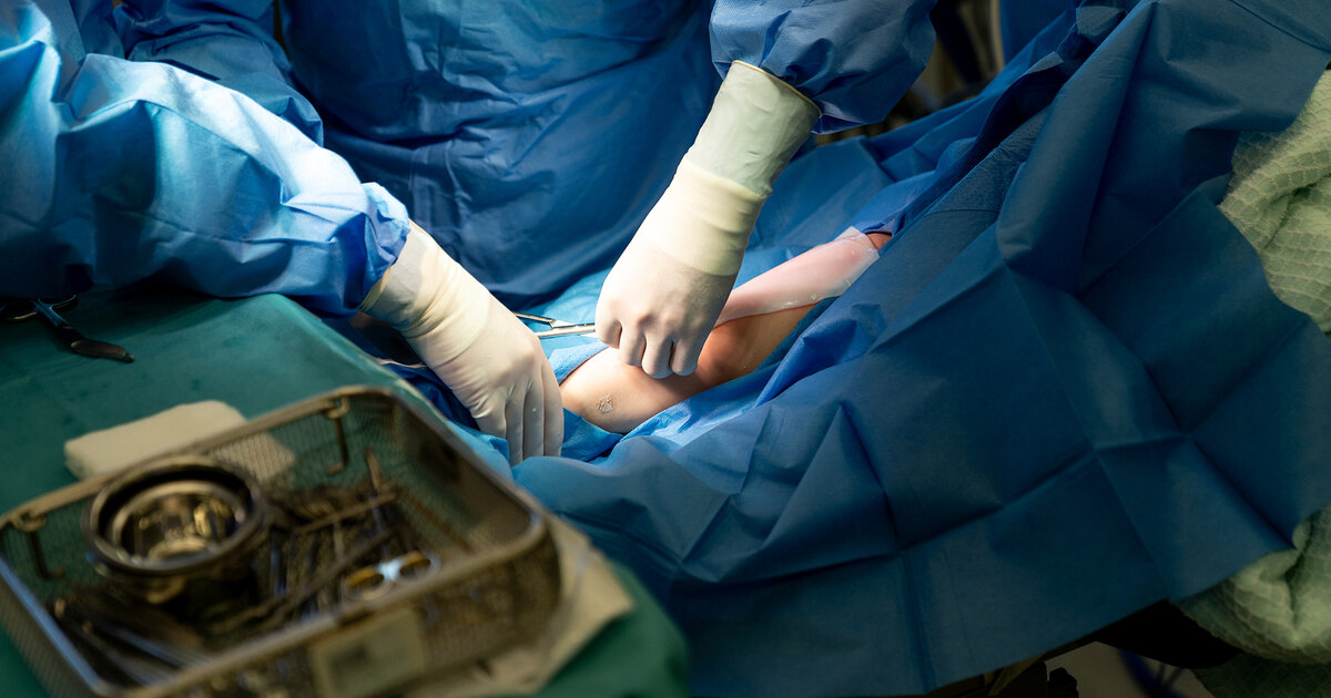 Brandverletzungen behandeln: Der Kampf um eine neue Haut | Apotheken Umschau